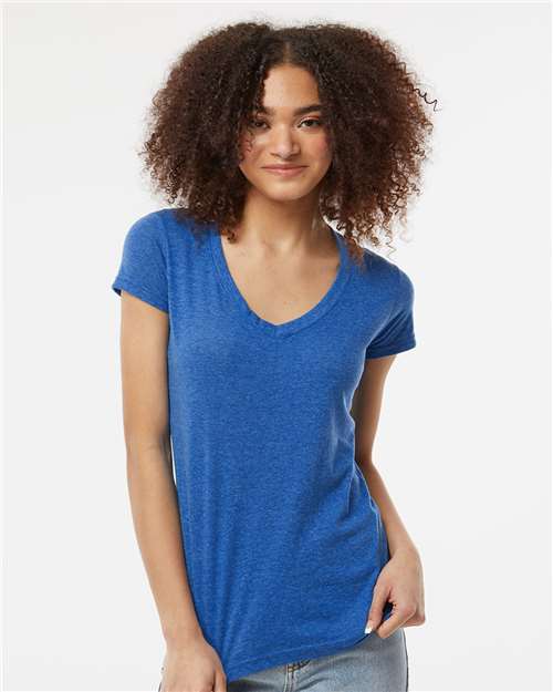 Tultex - Camiseta de cuello en V con alto contenido de poliéster para mujer - 244