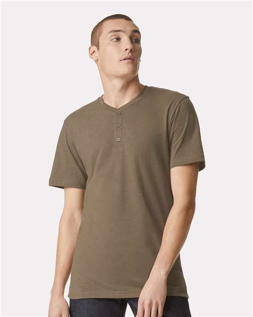 American Apparel - Camiseta unisex CVC Henley - 2004CVC