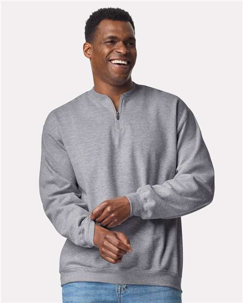 Gildan - Sudadera unisex Softstyle® de peso medio con cremallera de 1/4 - SF008