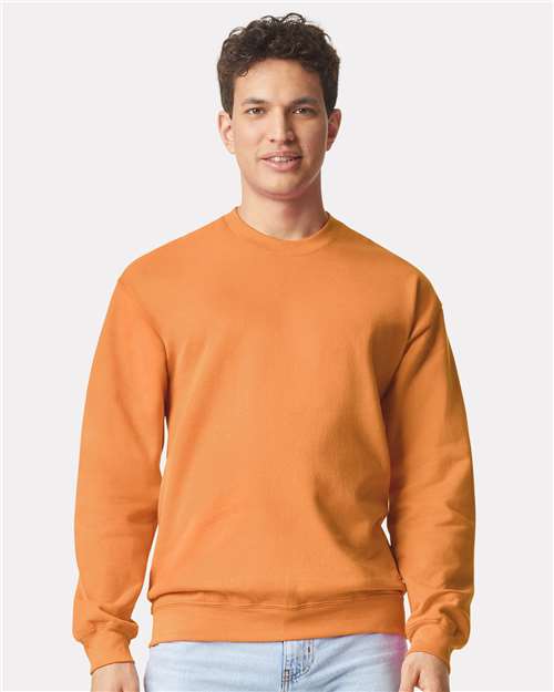 Gildan - Sudadera unisex Softstyle® de peso medio con cuello redondo - SF000