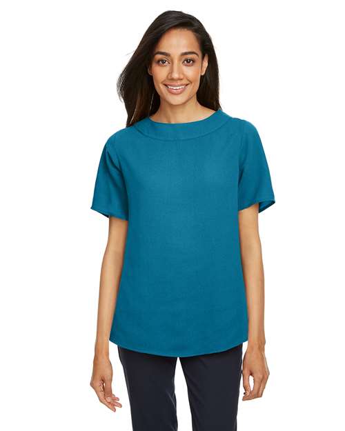 Devon & Jones - Blusa de cuello barco Perfect Fit™ para mujer - DP613W