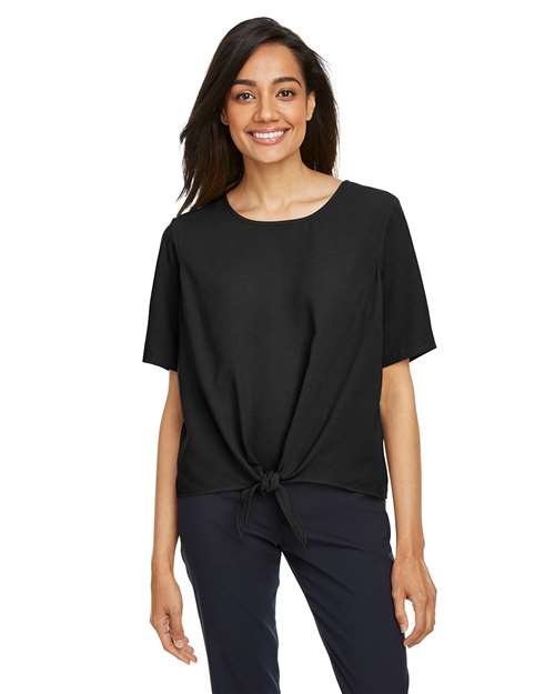Devon & Jones - Blusa con lazo frontal Perfect Fit™ para mujer - DP617W