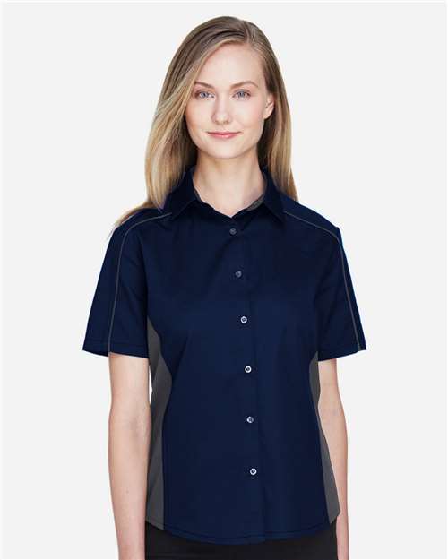 North End - Camisa de manga corta de sarga colorblock Fuse para mujer - 77042