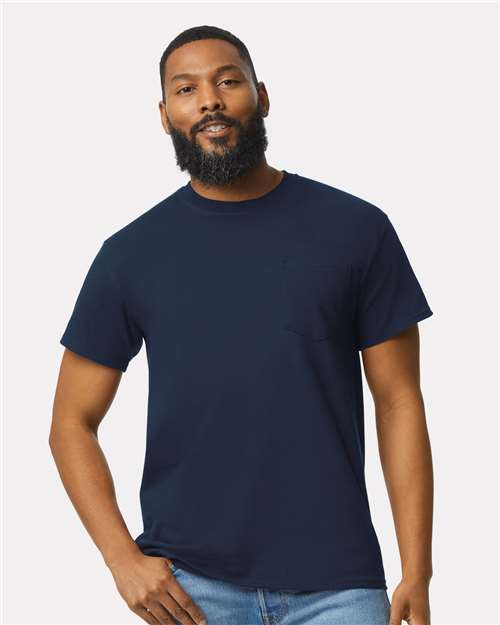 Gildan - Camiseta unisex de algodón ultrafino con bolsillo - 2300