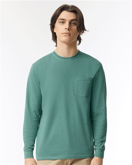 Comfort Colors - Camiseta unisex de manga larga con bolsillo y teñido en prenda - 4410