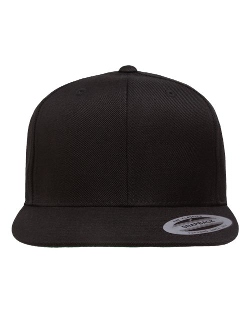Gorra YP Classics Premium con visera plana y cierre a presión - 6089M