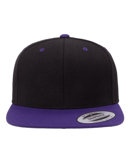 Gorra YP Classics Premium con visera plana y cierre a presión - 6089M
