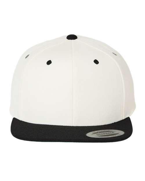 Gorra YP Classics Premium con visera plana y cierre a presión - 6089M