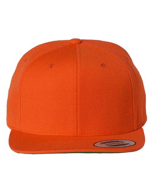 Gorra YP Classics Premium con visera plana y cierre a presión - 6089M