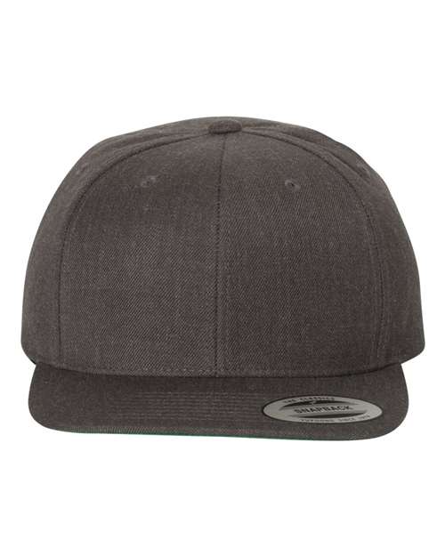 Gorra YP Classics Premium con visera plana y cierre a presión - 6089M