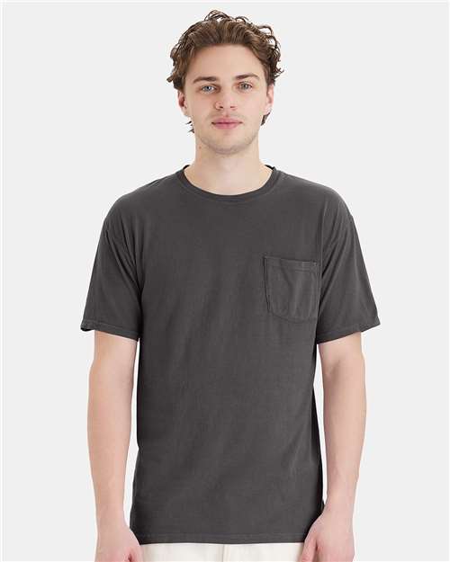 ComfortWash de Hanes - Camiseta unisex con bolsillo teñido - GDH150