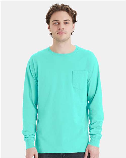 ComfortWash de Hanes - Camiseta unisex de manga larga teñida con bolsillo - GDH250