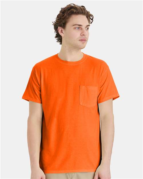 Hanes - Camiseta de trabajo unisex con bolsillo - W110