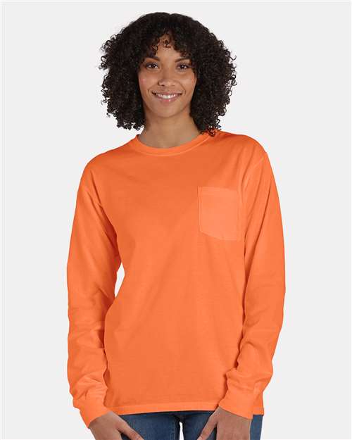 ComfortWash de Hanes - Camiseta unisex de manga larga teñida con bolsillo - GDH250